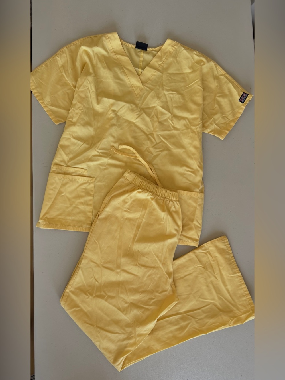 Cherokee Workwear Yellow V-Neck Scrubs Set Top & Drawstring Pants Size M